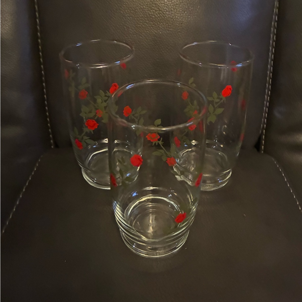 Set of 3 Vintage Anchor Hocking “Climbing Red Rose” Drinking Glasses 6” Tall